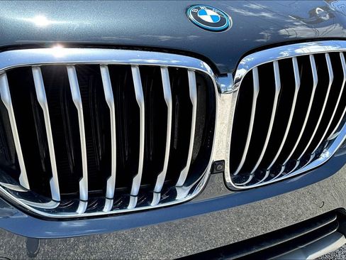 Used 2022 BMW X5 xDrive45e w/ Climate Comfort Package image 39