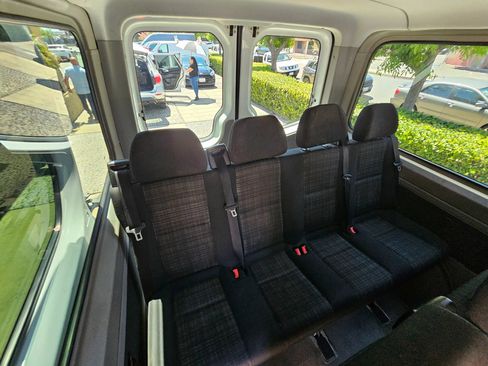 Used 2016 Mercedes-Benz Sprinter 2500 image 20