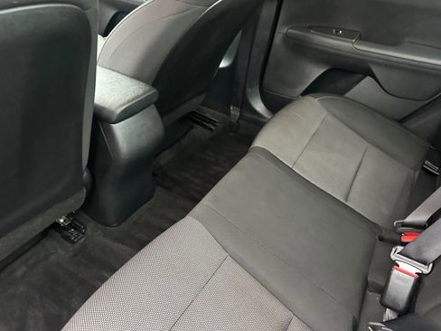 Used 2022 Kia Forte LXS w/ LXS Technology Package image 25