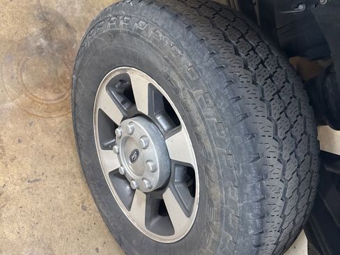 Used 2013 Ford F350 Lariat w/ Lariat Interior Pkg image 8