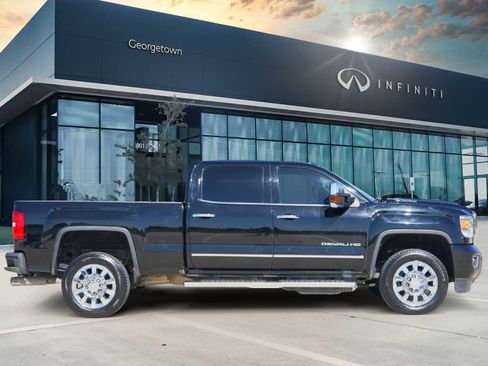 Used 2019 GMC Sierra 2500 Denali w/ Duramax Plus Package image 3
