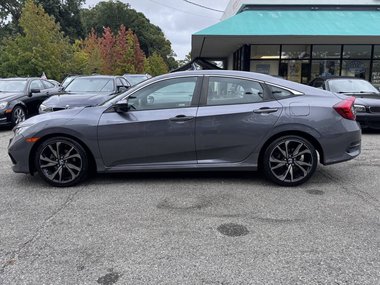 Used 2021 Honda Civic Sport image 2