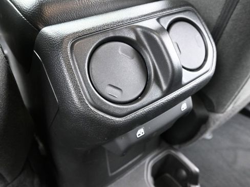 Used 2024 Jeep Wrangler Unlimited Sport AWD/4WD image 36