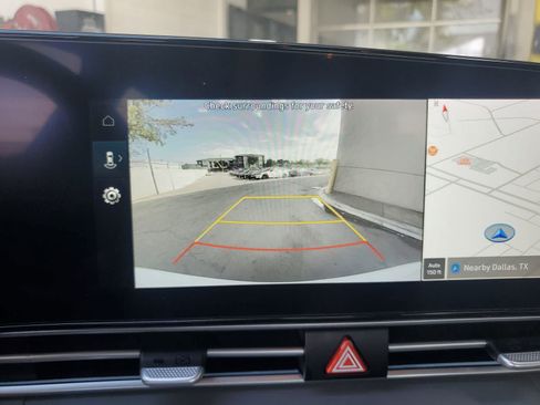 Used 2025 Hyundai Elantra SEL FWD image 22