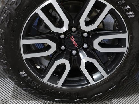 Certified 2024 GMC Sierra 1500 AT4 w/ Technology Package image 7