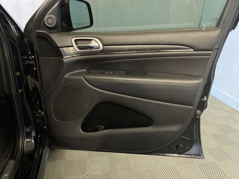 Certified 2018 Jeep Grand Cherokee High Altitude image 39