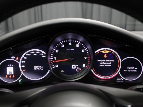 Certified 2022 Porsche Panamera 4 Platinum Edition image 31