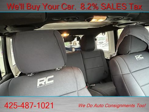 Used 2012 Jeep Wrangler Unlimited Rubicon w/ Connectivity Group image 30