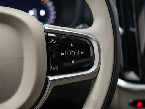 New 2026 Volvo V60 B5 Cross Country Plus w/ Climate Package image 22