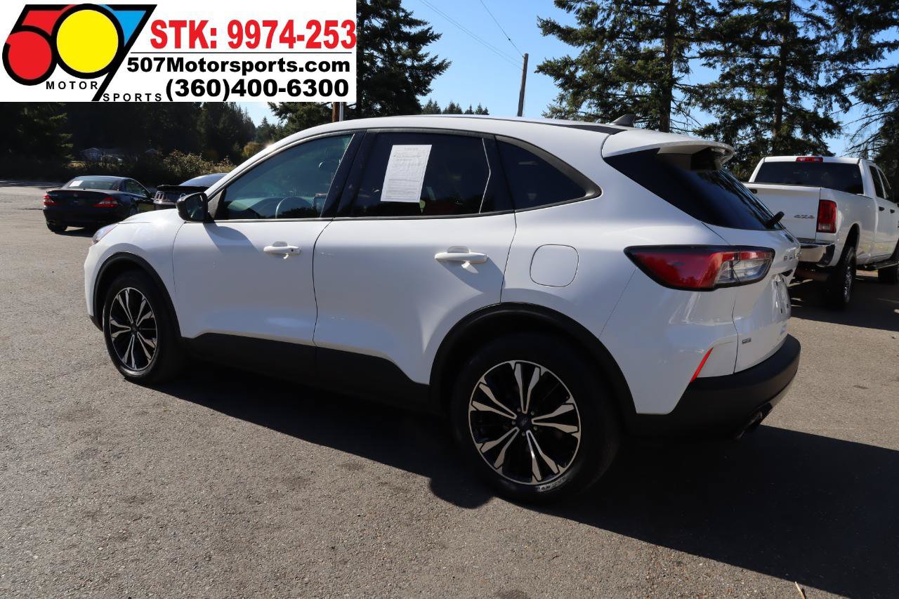 Used 2021 Ford Escape SE w/ SE Sport Appearance Package AWD/4WD image 5