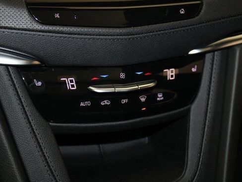 New 2025 Cadillac XT6 Luxury image 17