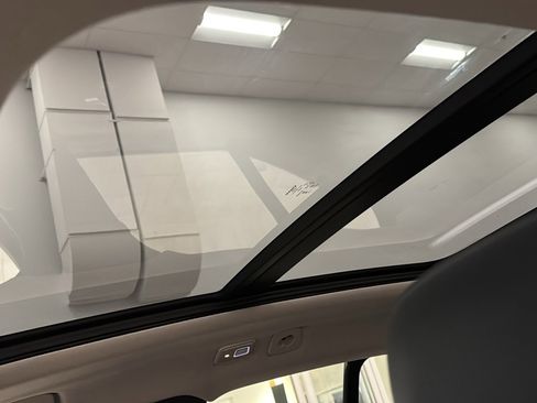 New 2026 Volvo XC40 B5 Ultra w/ Protection Package Premier image 25