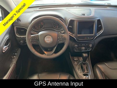 Used 2022 Jeep Cherokee Trailhawk w/ Comfort/Convenience Group AWD/4WD image 5