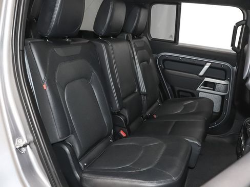 Used 2023 Land Rover Defender 130 X-Dynamic SE image 22