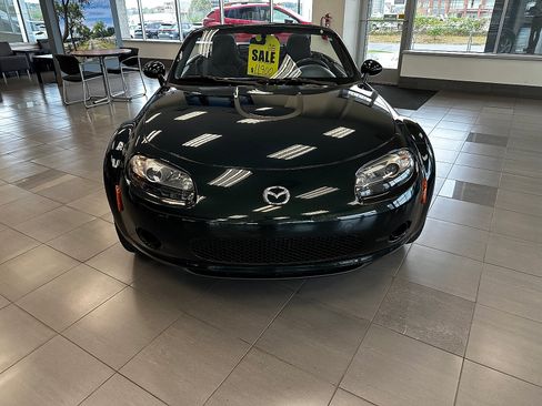 Used 2007 MAZDA MX-5 Miata Sport RWD image 8