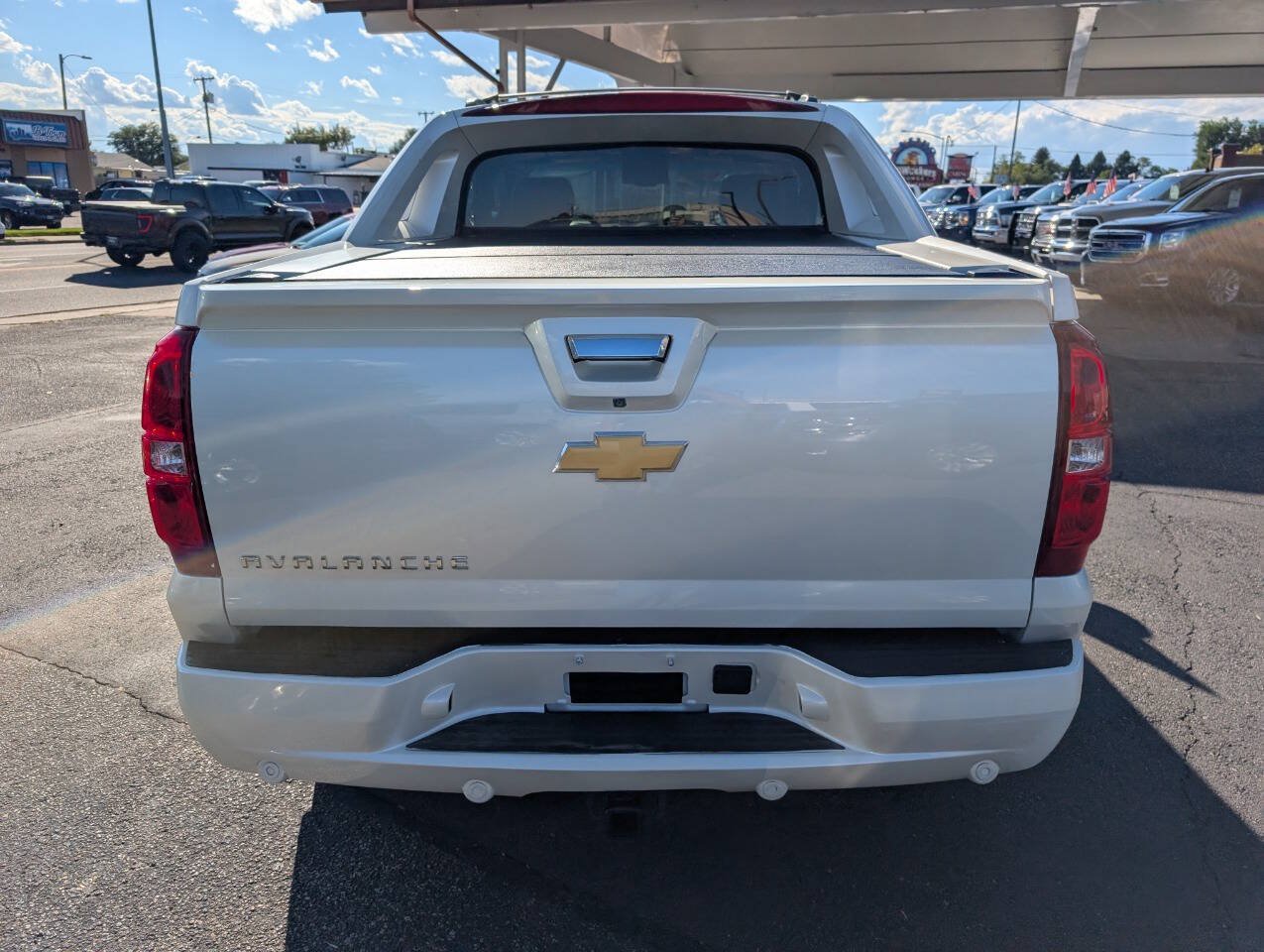 Used 2013 Chevrolet Avalanche LTZ AWD/4WD image 6