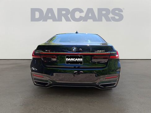 Used 2020 BMW 750i xDrive w/ M Sport Package AWD/4WD image 5