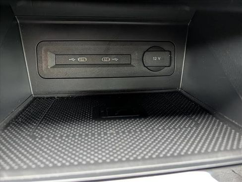 Used 2023 Volkswagen Atlas Cross Sport SEL Premium R-Line image 38