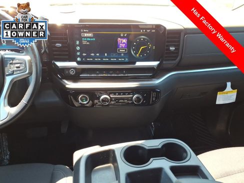 Used 2022 Chevrolet Silverado 1500 LT AWD/4WD image 14
