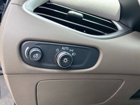 Used 2025 Chevrolet Malibu LT image 14