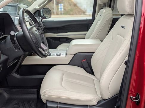 Used 2021 Ford Expedition Platinum image 14