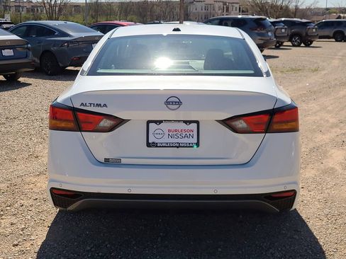 New 2026 Nissan Altima 2.5 SV image 3