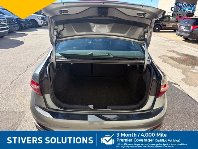 Used 2025 Volkswagen Jetta Sport FWD image 8
