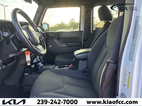 Used 2016 Jeep Wrangler Unlimited Sport w/ Connectivity Group image 11