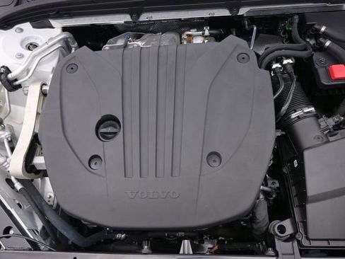 Used 2023 Volvo S60 B5 Ultimate w/ Climate Package image 34