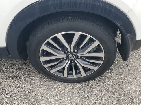 Used 2021 Nissan Kicks SV image 37