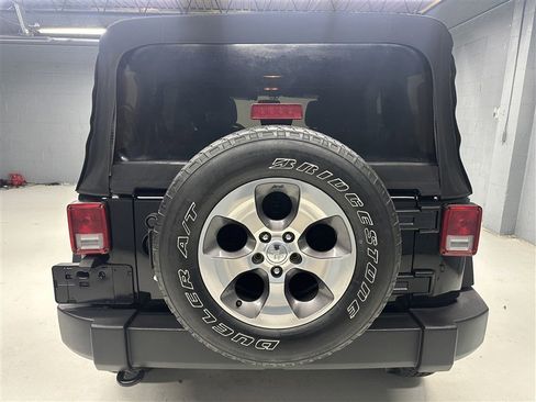 Used 2018 Jeep Wrangler Unlimited Sport S image 6