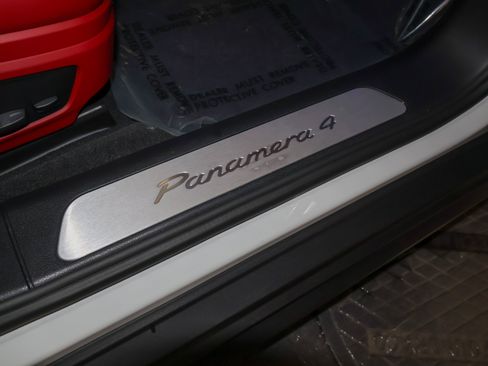 Used 2022 Porsche Panamera image 49