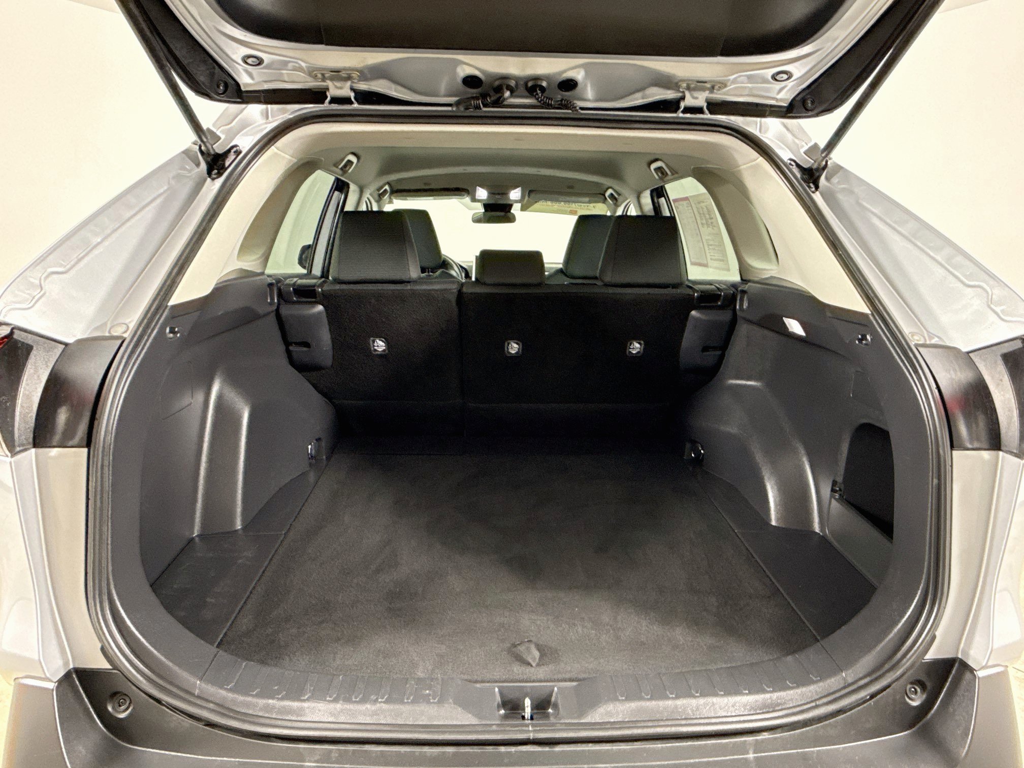 Certified 2025 Toyota RAV4 LE AWD/4WD image 26