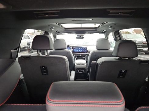 Used 2026 Chevrolet Traverse Z71 w/ Enhanced Driving Package image 12