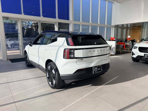 New 2026 Volvo EX30 Plus image 3