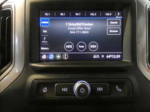 Used 2021 Chevrolet Silverado 2500 Custom w/ Custom Value Package image 15