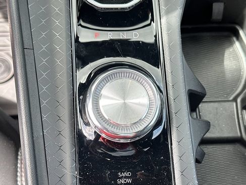 Used 2024 Jeep Wagoneer Launch Edition AWD/4WD image 30