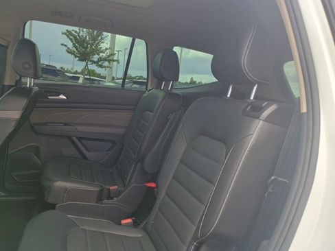 Used 2023 Volkswagen Atlas SEL Premium AWD/4WD image 17