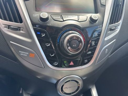 Used 2015 Hyundai Veloster w/ Option Group 02 image 19
