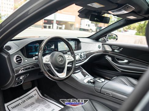Used 2019 Mercedes-Benz S 560 4MATIC Sedan w/ Premium Package image 11