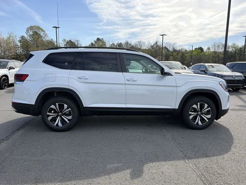 New 2026 Volkswagen Atlas SE FWD image 6