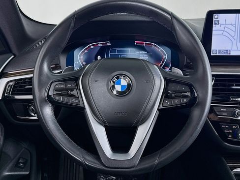 Used 2023 BMW 530i w/ Convenience Package RWD image 17