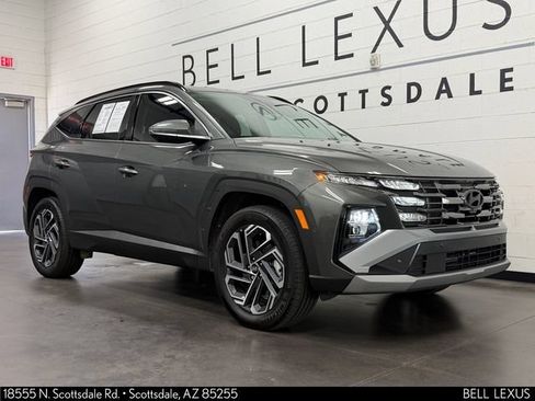 Used 2025 Hyundai Tucson Limited AWD/4WD image 2
