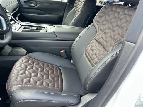New 2026 Nissan Armada Platinum Reserve AWD/4WD image 16