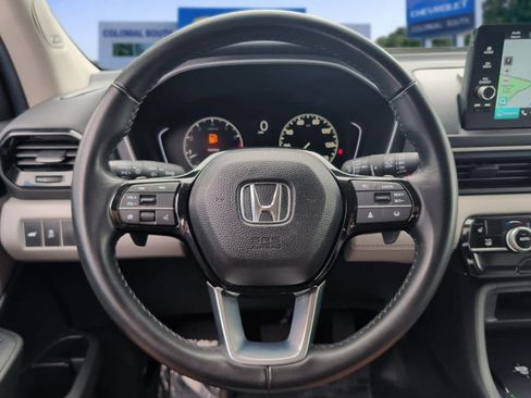 Used 2025 Honda Pilot Touring image 16