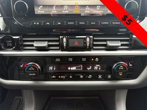 New 2025 Nissan Pathfinder SL image 20