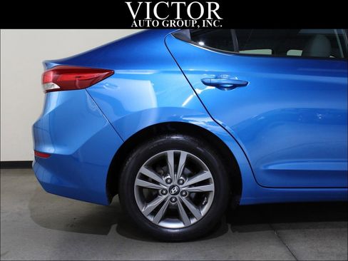 Used 2018 Hyundai Elantra SEL FWD image 12