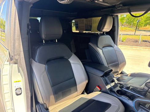 Used 2022 Ford Bronco Wildtrak AWD/4WD image 35