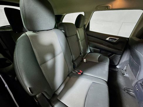 Used 2020 Nissan Pathfinder SV image 25