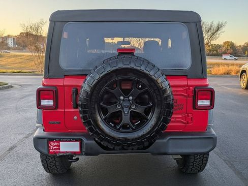 Used 2022 Jeep Wrangler Willys image 5